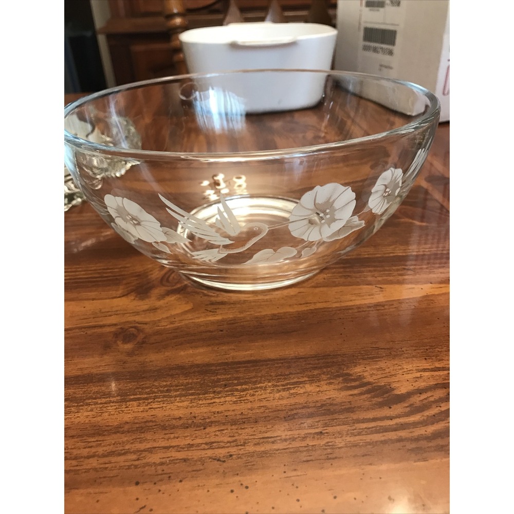 Vintage Avon Dessert Bowl Etched Hummingbird Crystal‎  8 1/4